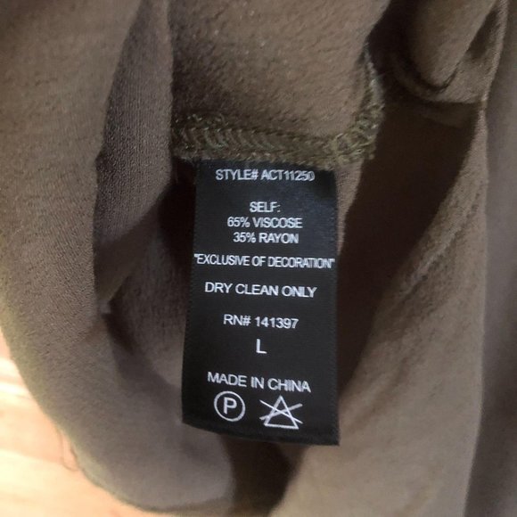 ASTR The Label Large Green Blouse - Picture 7 of 7